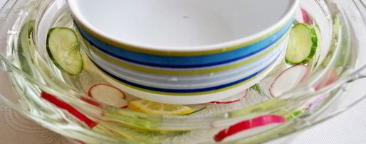 Шаг 1: окрошки сборной мясной в ледяной чаше