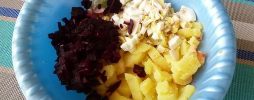 Шаг 1: окрошки со свеклой и мацони