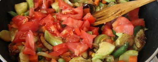 Шаг 4: куриного супа с овощами и мелкой пастой