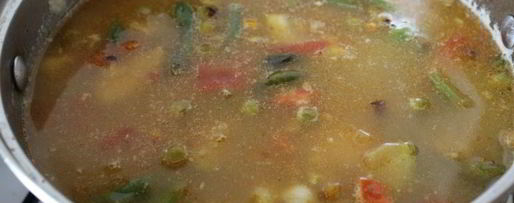 Шаг 8: куриного супа с овощами и мелкой пастой