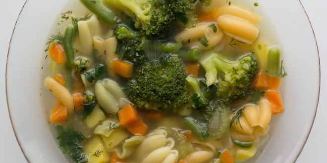 Рецепт минестроне с брокколи и шпинатом