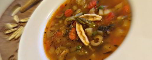 Шаг 4: минестроне со спаржей и артишоками