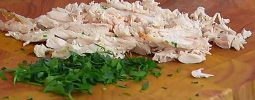 Шаг 12: овощного супа с курицей и яичной лапшой