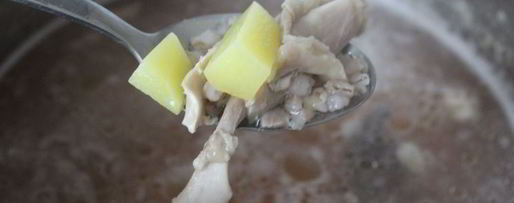 Шаг 2: перлового супа с солеными помидорами