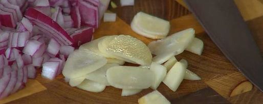 Шаг 1: чечевичной похлебки с капустой кале, свеклой и помидорами