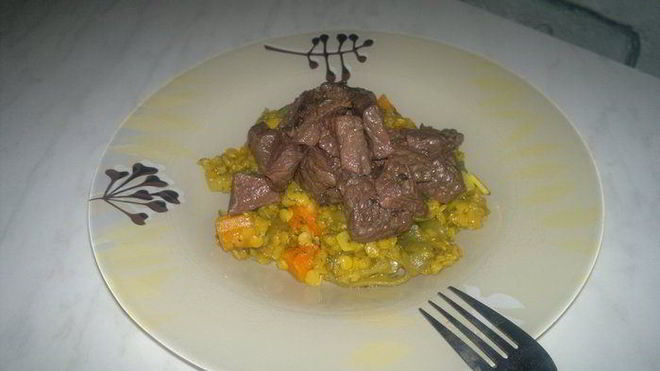 Рецепт Чечевичной похлебки с тыквой, луком и куркумой и говядина в вине