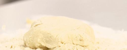 Шаг 2: чесночной похлебки с лепешками