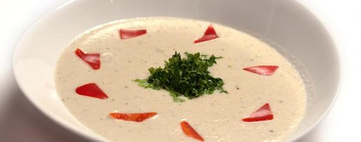 Шаг 6: чесночной похлебки с лепешками