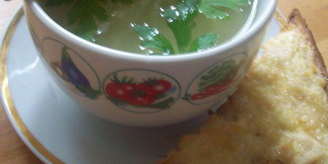 Рецепт чесночной похлебки с сырно-куриными тостами