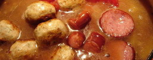 Шаг 3: густой тыквенной похлебки с чечевицей, тефтелями и копчеными колбасками