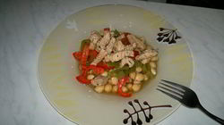 Рецепт Нутовой похлебки с бульоном из индейки в бальзамике и лимонном соке со сладкими перцами