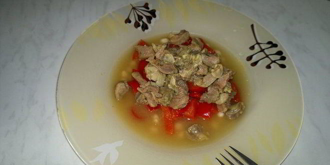 Рецепт похлебки с куриными желудками и бедром индейки со сладким перцем