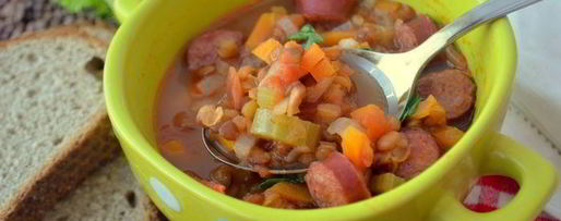 Шаг 7: согревающей чечевичной похлебки с копчеными сосисками