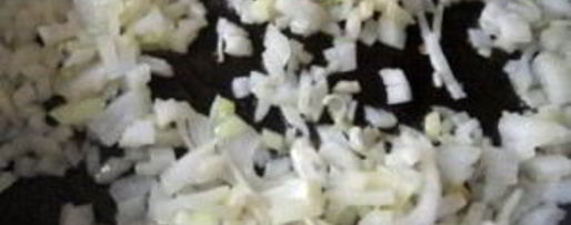 Шаг 4: рассольника с колбасой