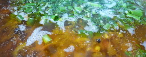 Шаг 8: рассольника с консервированной фасолью и солеными помидорами