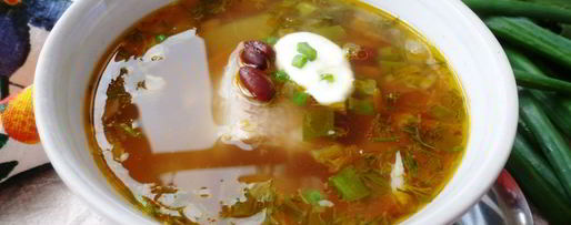 Шаг 9: рассольника с консервированной фасолью и солеными помидорами