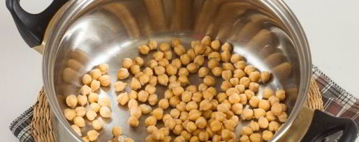 Шаг 5: рассольника с перловкой, солеными огурцами и нутом