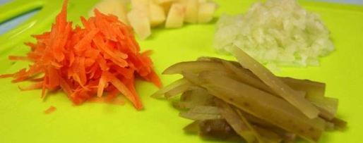 Шаг 3: рассольника с пшеном