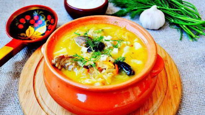 Рецепт Кислых щей с утиными потрошками и черносливом