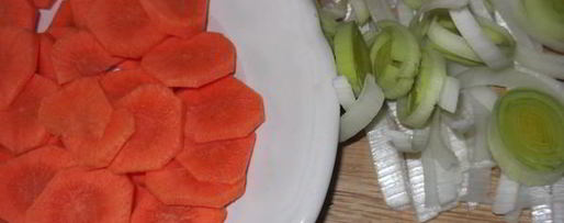 Шаг 1: острых щей с рыбными консервами