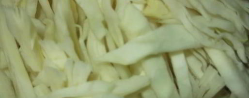 Шаг 2: острых щей с рыбными консервами