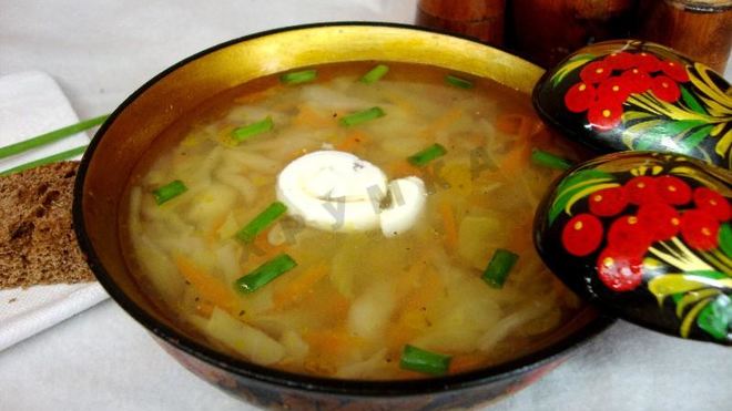 Рецепт Щей из капусты с курицей в мультиварке