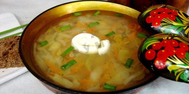 Рецепт щей из капусты с курицей в мультиварке