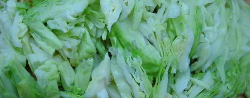 Шаг 3: щей из капусты с курицей в мультиварке