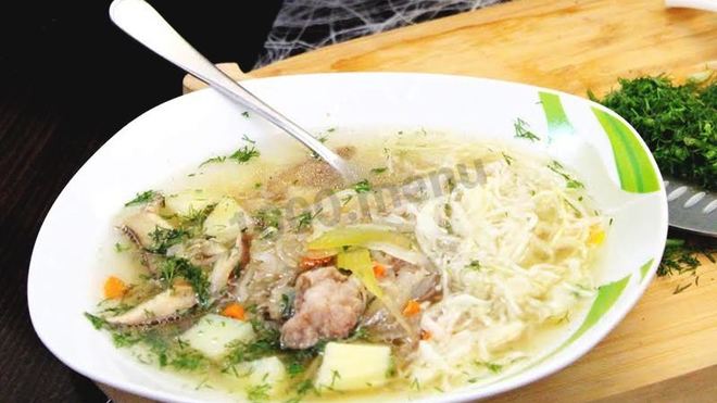 Рецепт Щей из кислой капусты в мультиварке