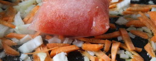 Шаг 1: щей из молодой капусты на курином бульоне