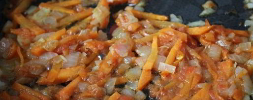 Шаг 2: щей из молодой капусты на курином бульоне