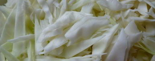 Шаг 2: щей из свежей капусты с солеными помидорами