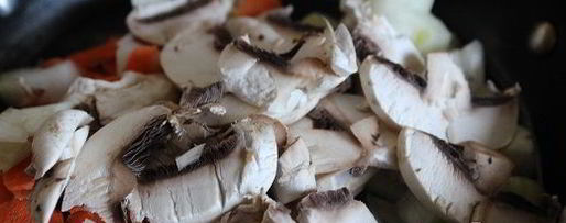 Шаг 4: щей со шпинатом и шампиньонами