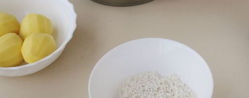 Шаг 2: зеленых щей с крапивой и щавелем