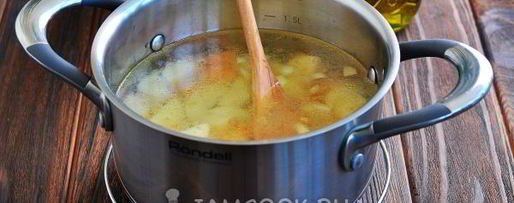 Шаг 6: зеленых щей со щавелем и яйцом