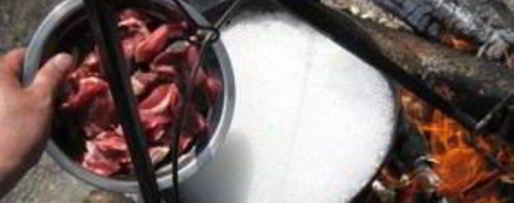 Шаг 3: шурпы из баранины на костре