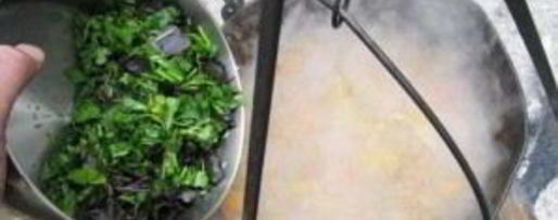 Шаг 9: шурпы из баранины на костре