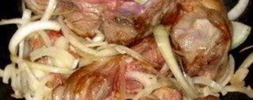 Шаг 1: шурпы из свиных ребрышек