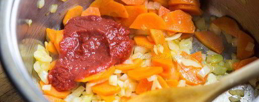 Шаг 6: супа с фаршированными перцам дулма-шурпа