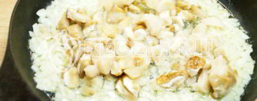 Шаг 1: грибной солянки в горшочке