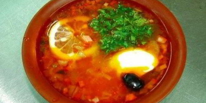 Рецепт классической сборной солянки с каперсами