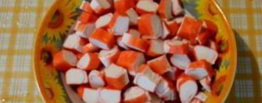 Шаг 5: рыбной солянки с крабовыми палочками