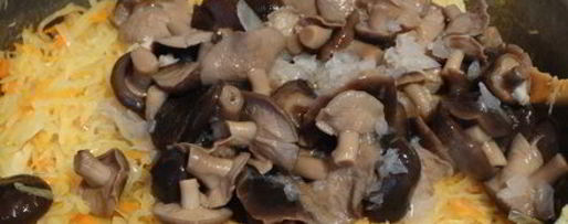 Шаг 9: солянки из квашенной капусты с грибами