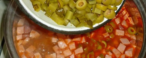 Шаг 12: солянки классической с колбасой