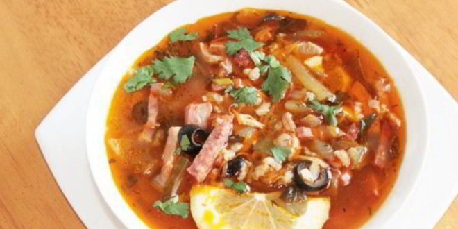 Рецепт солянки с колбасой