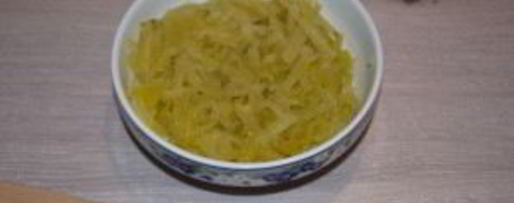 Шаг 2: солянки с курицей и колбасой