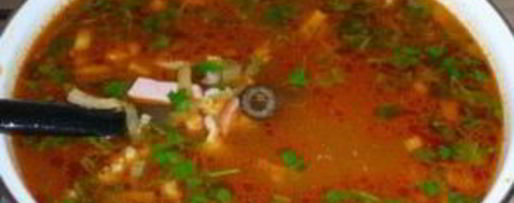 Шаг 8: солянки с мясом и колбасой