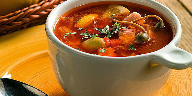 Рецепт солянки с паприкой и беконом