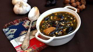 Рецепт Супа из авелука с орехами и черносливом