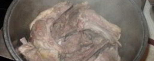 Шаг 1: харчо из баранины с ткемали